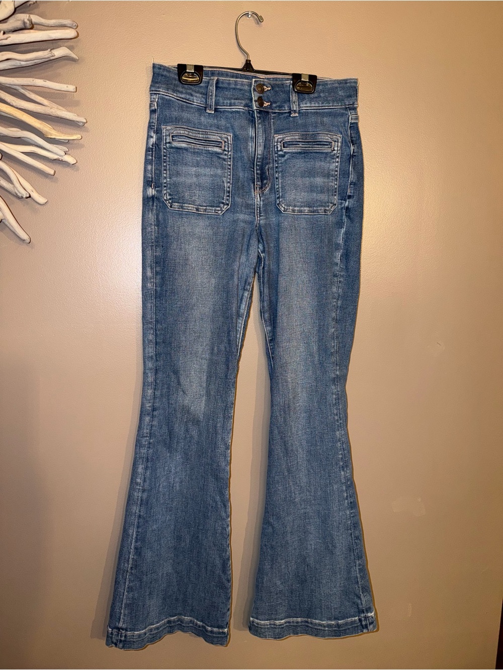 American Eagle Super Hi-rise flare jeans